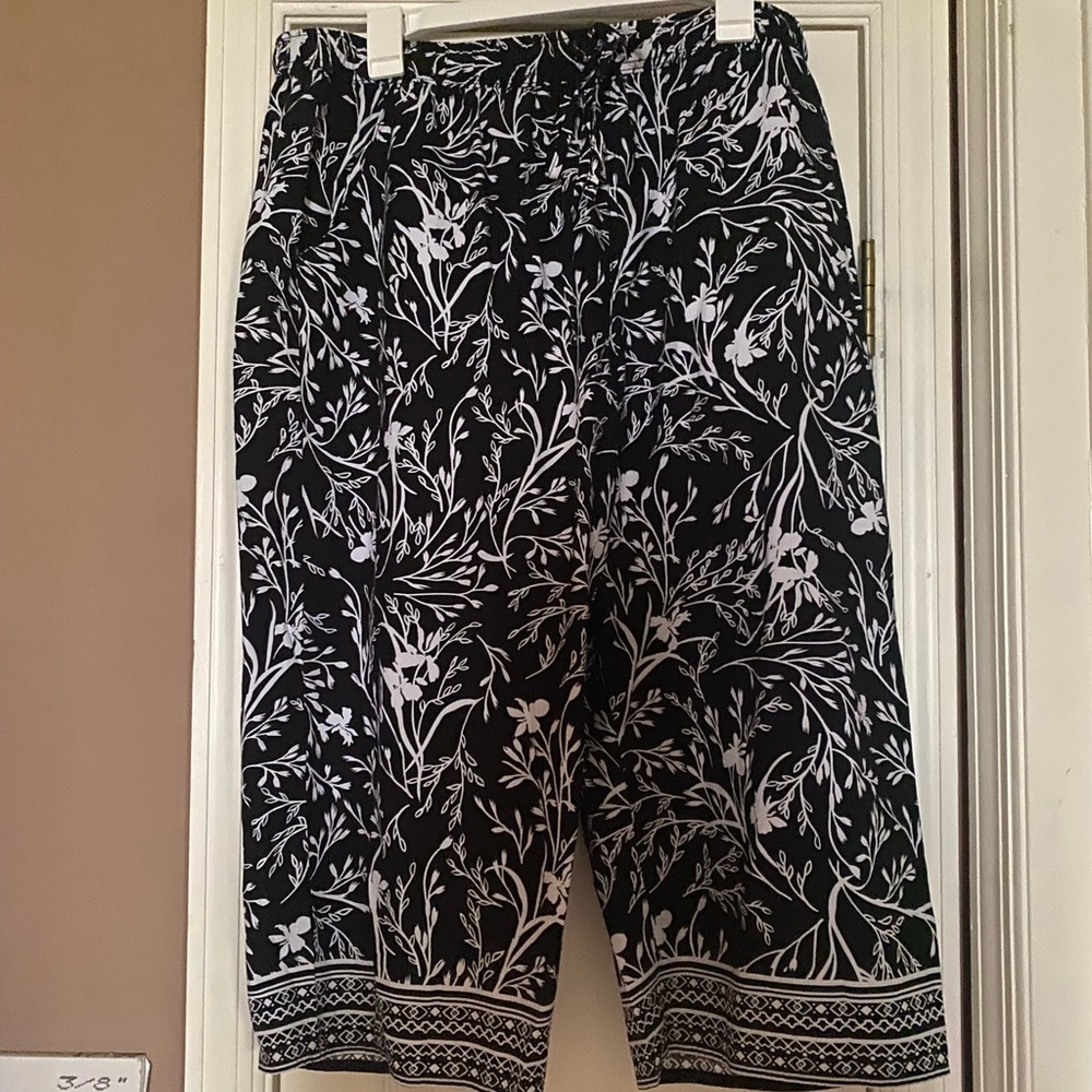 Karen Scott comfort waist floral pant